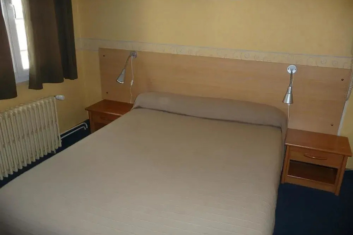 Room 3 of 13