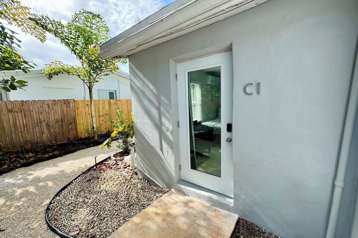 Hotel Exterior 122 of 122