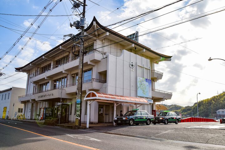 Hotel Exterior 70 of 84