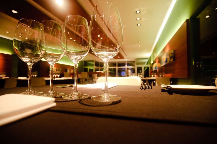 Dining 60 of 76