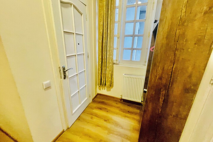 Room 41 of 146
