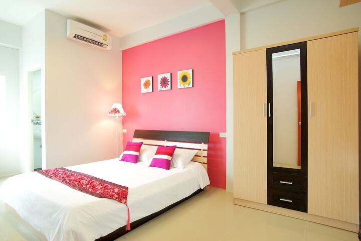 Room 9 of 60