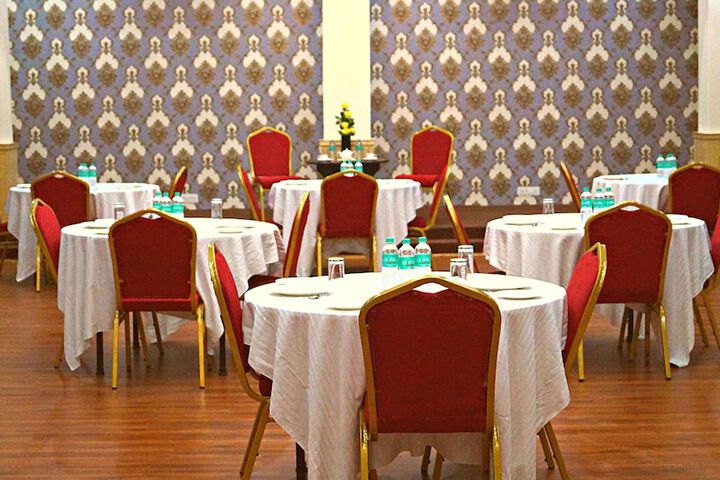 Ballroom/Hall 97 of 114