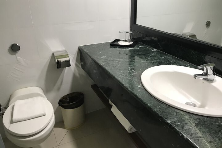 Room 26 of 48