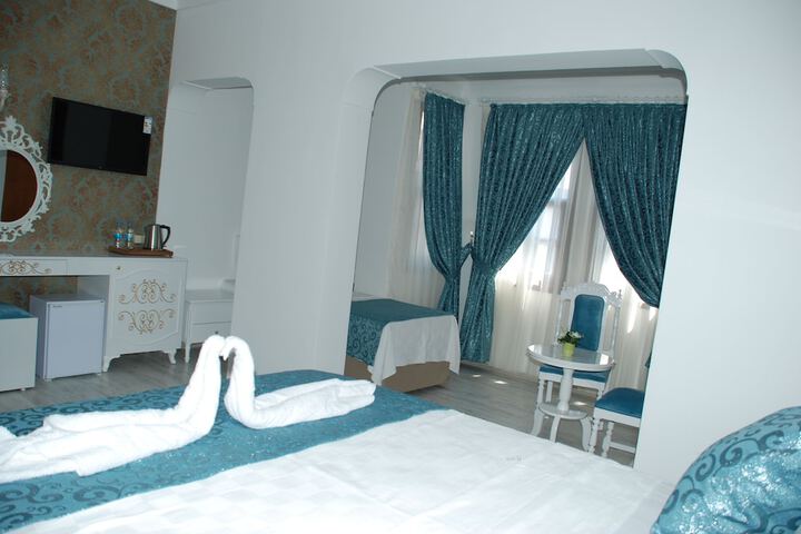 Room 9 of 115