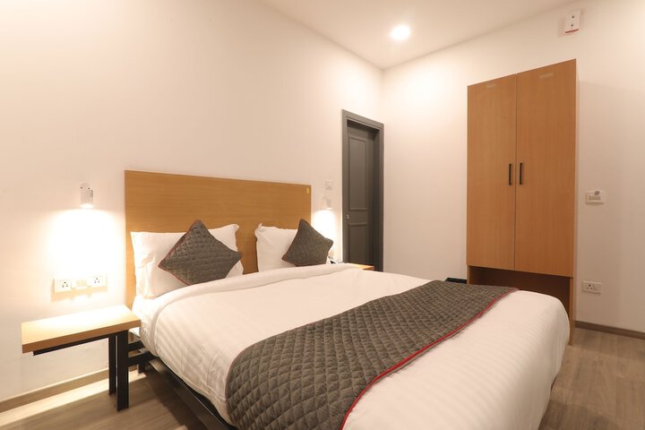 Room 5 of 24