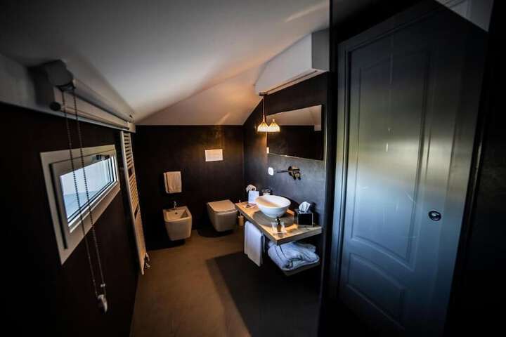Room 14 of 35