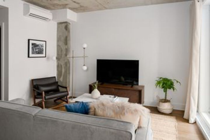 Room 15 of 23