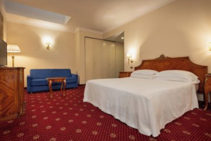 Room 29 of 70