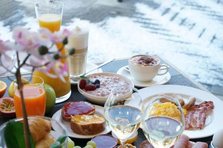Breakfast buffet