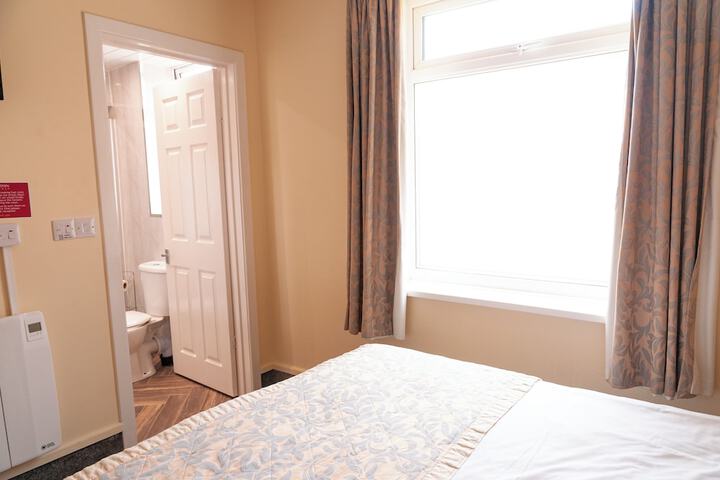 Room 30 of 177