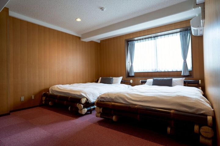 Room 32 of 127