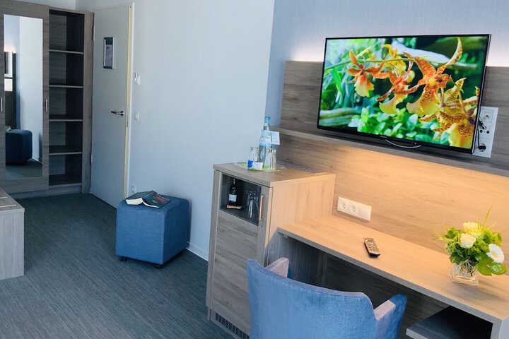 Room 11 of 46