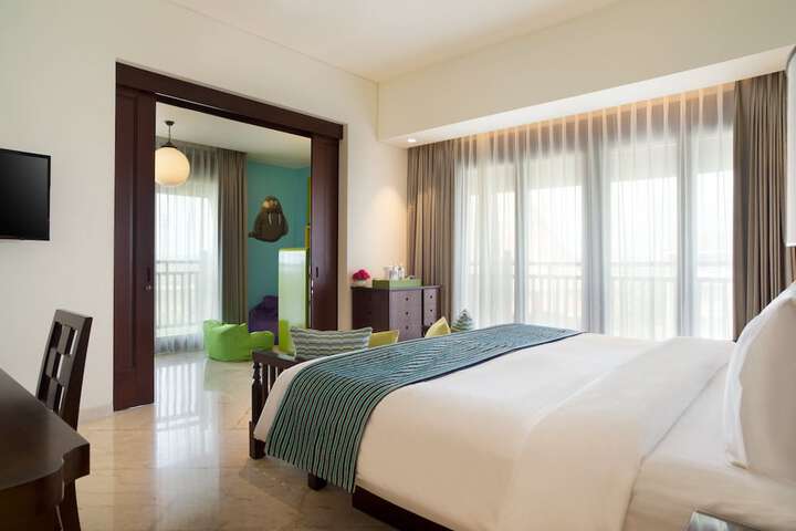 Room 5 of 207
