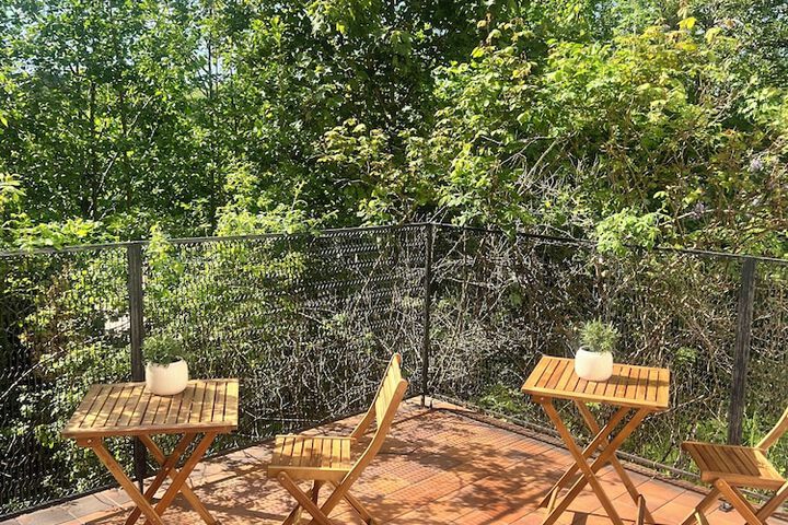 Sundeck 28 of 31