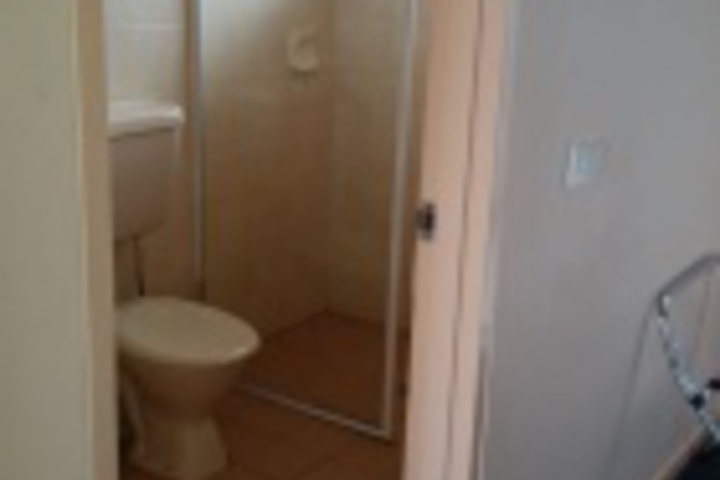 Room 295 of 384