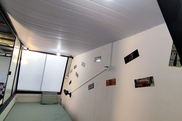 Room 16 of 46