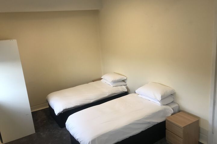 Room 7 of 24