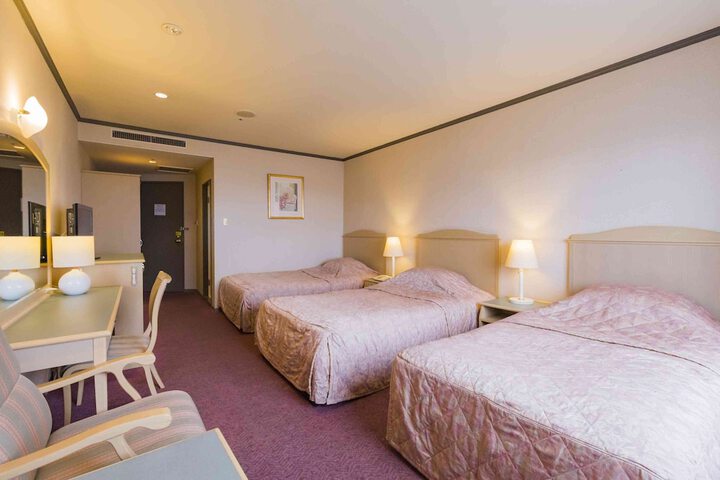 Room 7 of 35