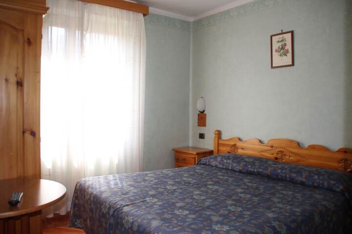 Room 12 of 40