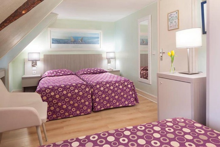 Room 34 of 65