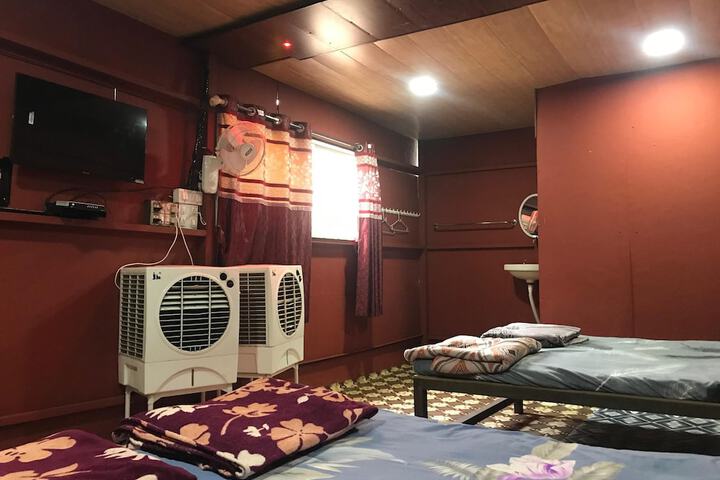 Room 3 of 50