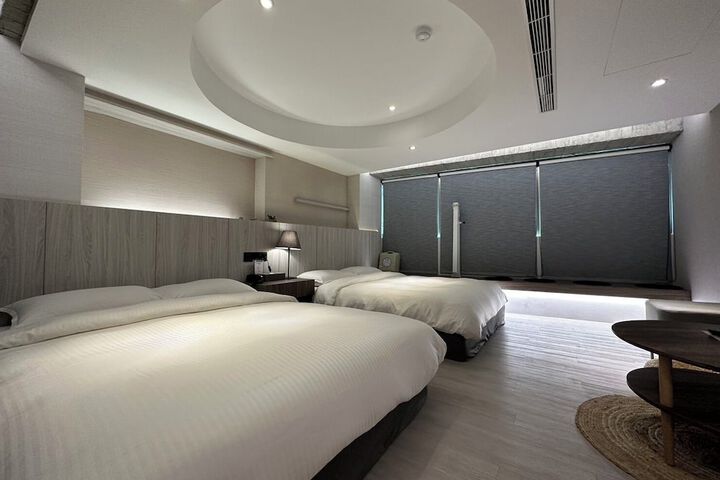 Room 30 of 63