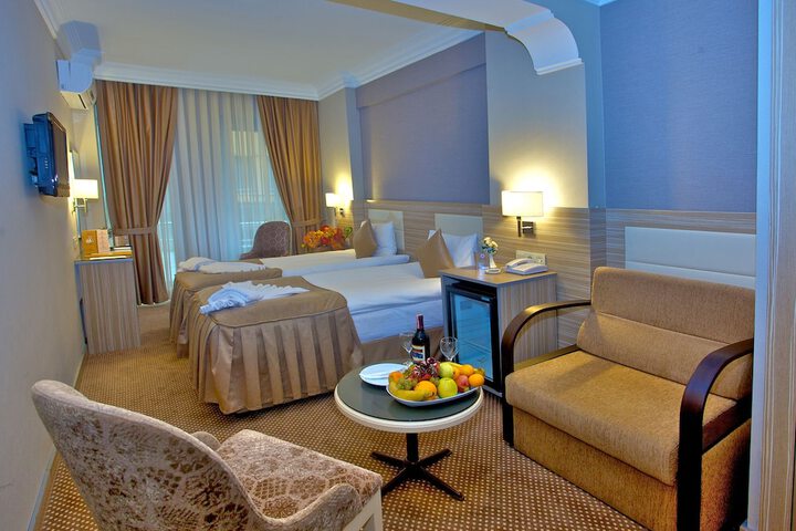 Room 21 of 32