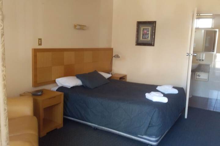 Room 6 of 29