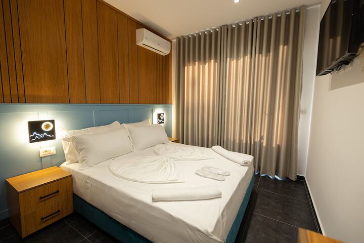 Room 3 of 50