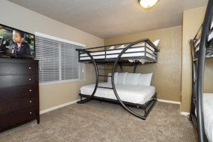 Room 72 of 150