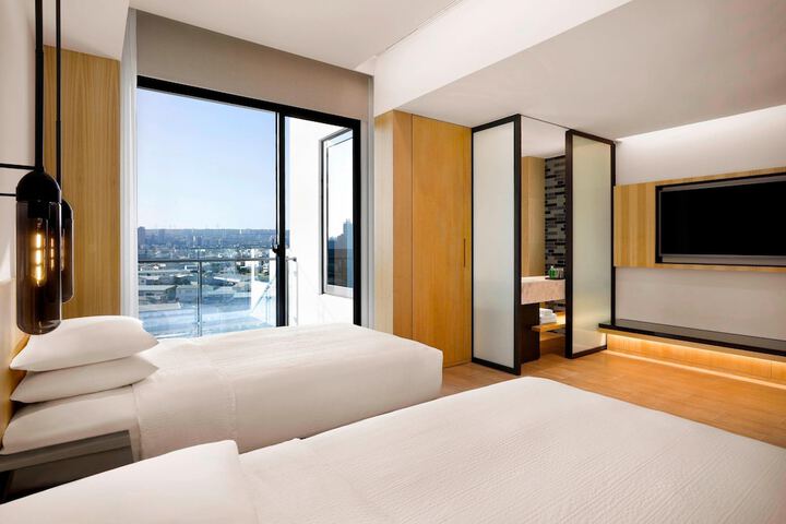 Room 7 of 36