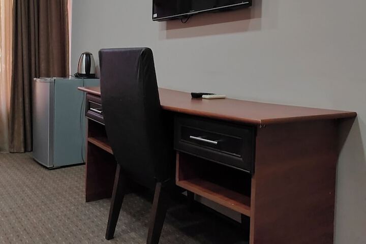 Room 16 of 164