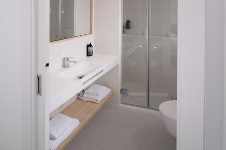 Room 15 of 20