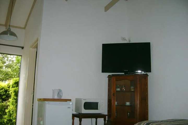 Room 2 of 12
