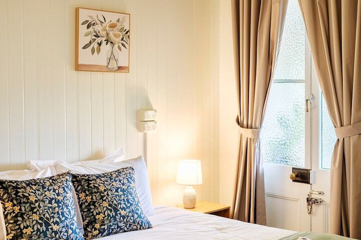 Room 10 of 36