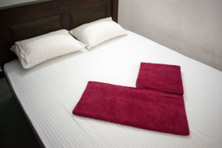 Room 21 of 32