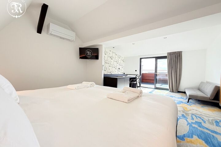 Room 80 of 217