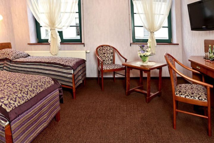 Room 7 of 39