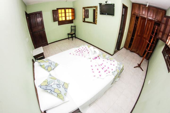 Room 6 of 40