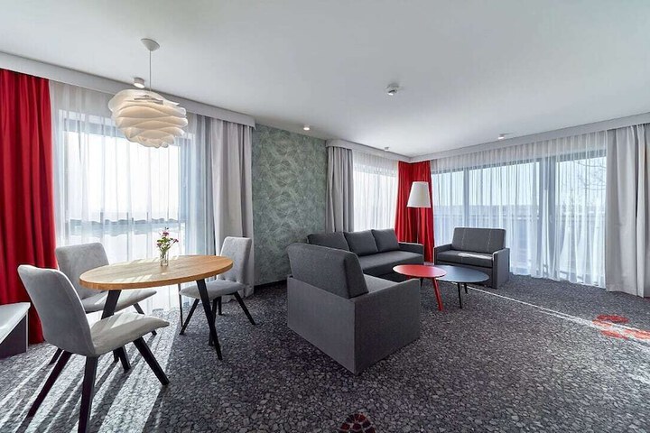 Room 14 of 73