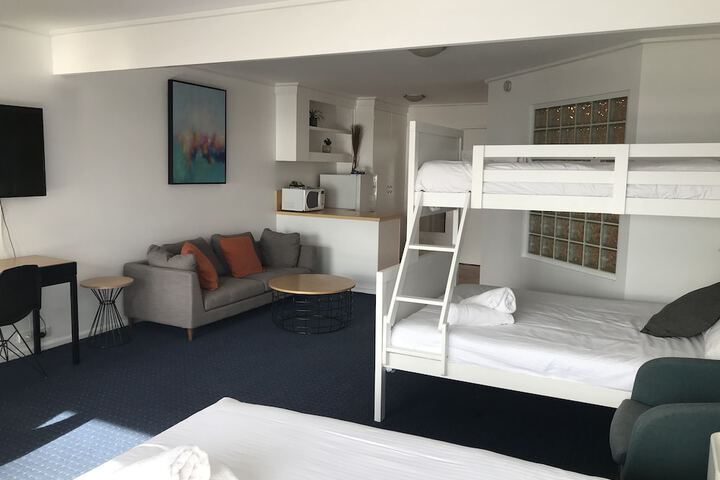 Room 28 of 116
