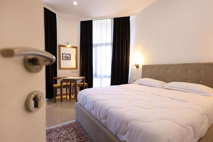 Room 47 of 114