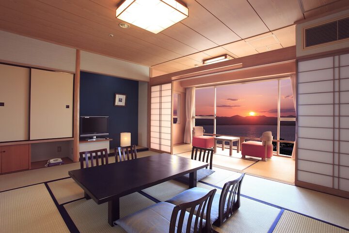 Room 4 of 31