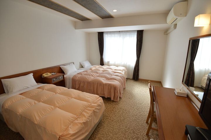 Room 5 of 39