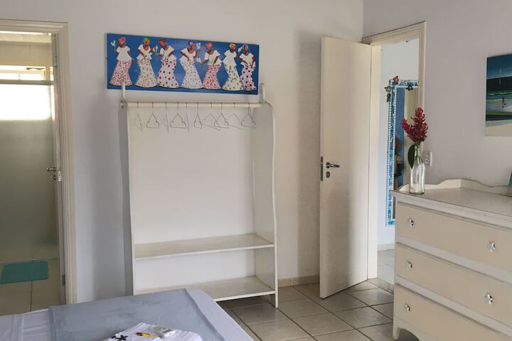Room 10 of 14