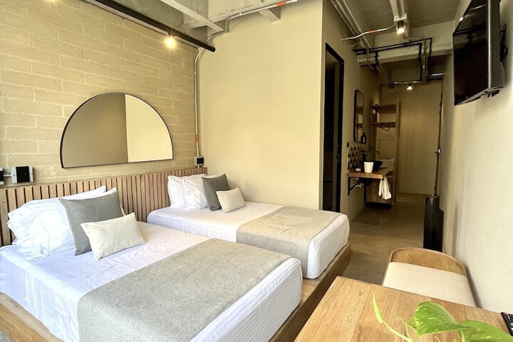 Room 152 of 188