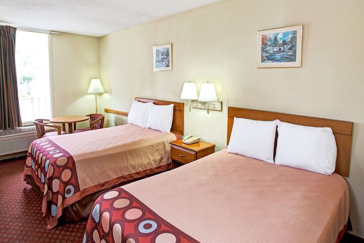 2 Double Beds (9 of 11)