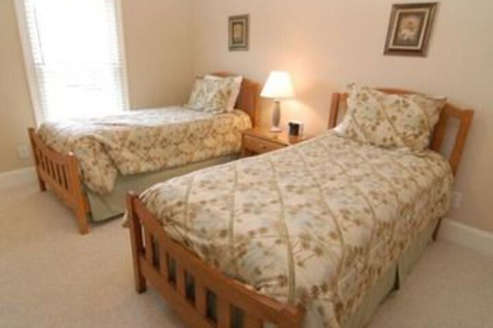 Room 4 of 17