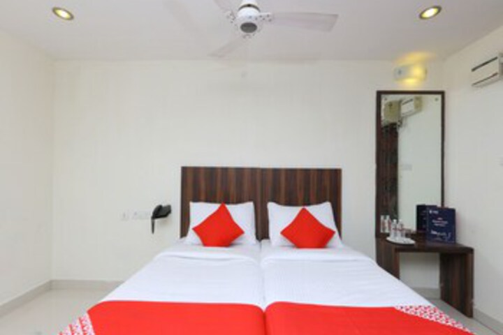Room 27 of 27